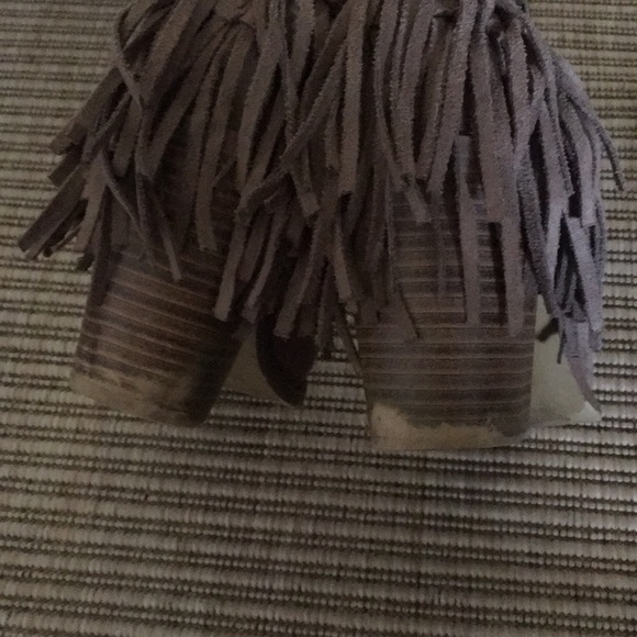 Fringe boots - Picture 3 of 5